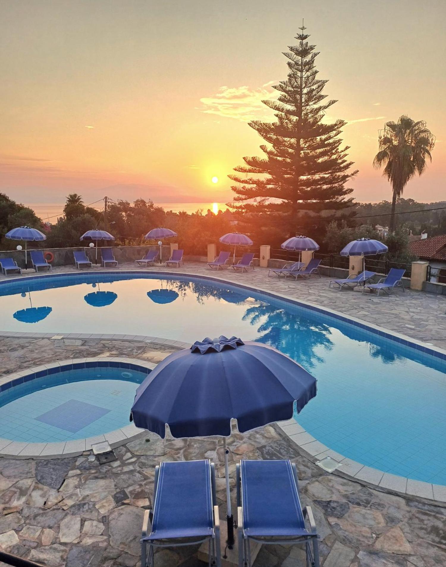 Penelope Apartment Hotel Дасия Екстериор снимка